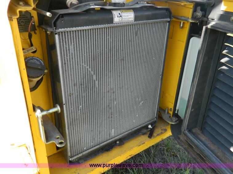 image for item G7871 2007 New Holland L185 skid steer