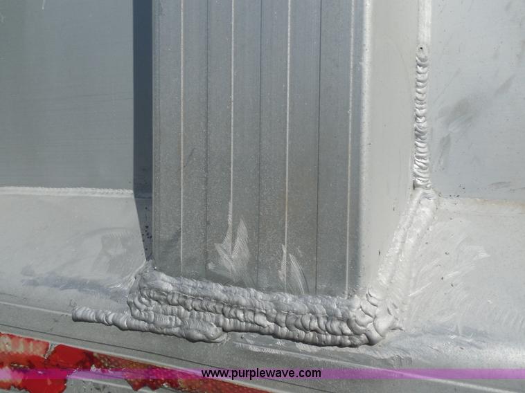 image for item H3216 1994 Travis end dump trailer