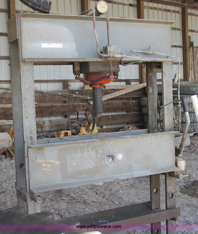 image for item O9173 Press-Arbor 75 ton press