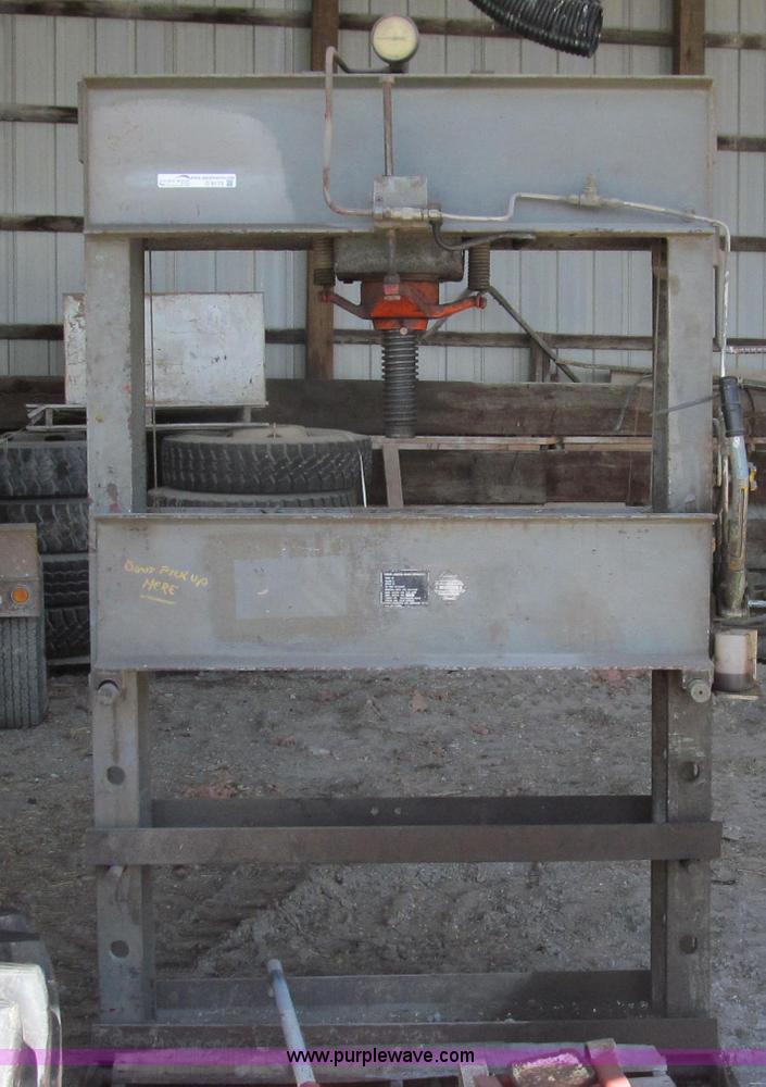 image for item O9173 Press-Arbor 75 ton press