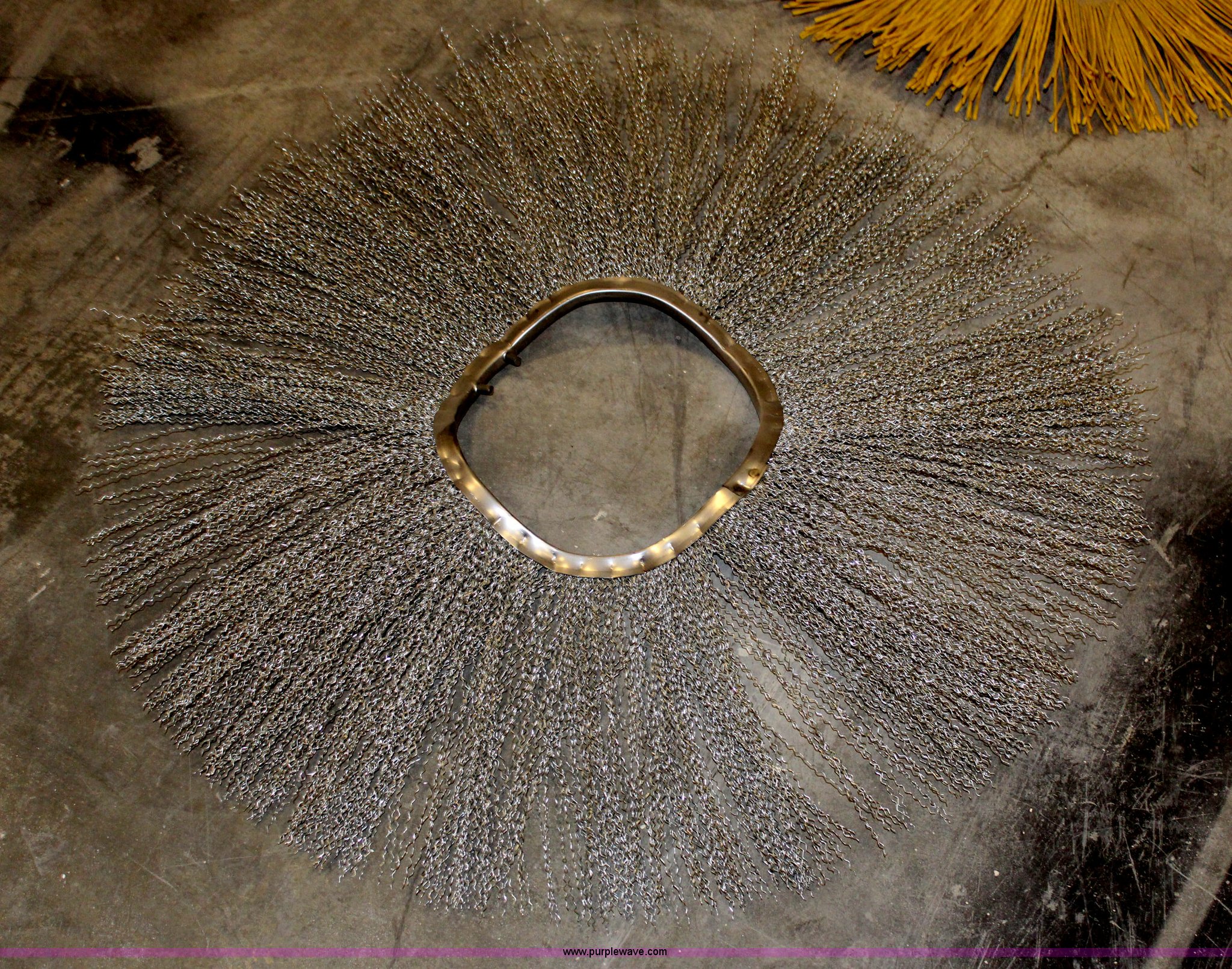 Assorted power broom bristles in Wamego, KS Item X9432 sold Purple Wave