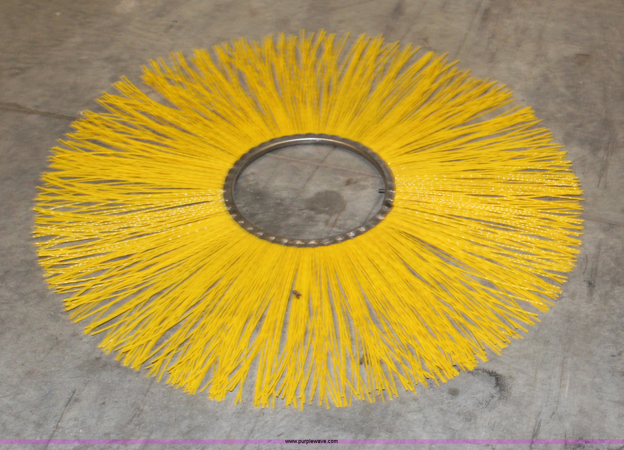 Assorted power broom bristles in Wamego, KS Item X9432 sold Purple Wave