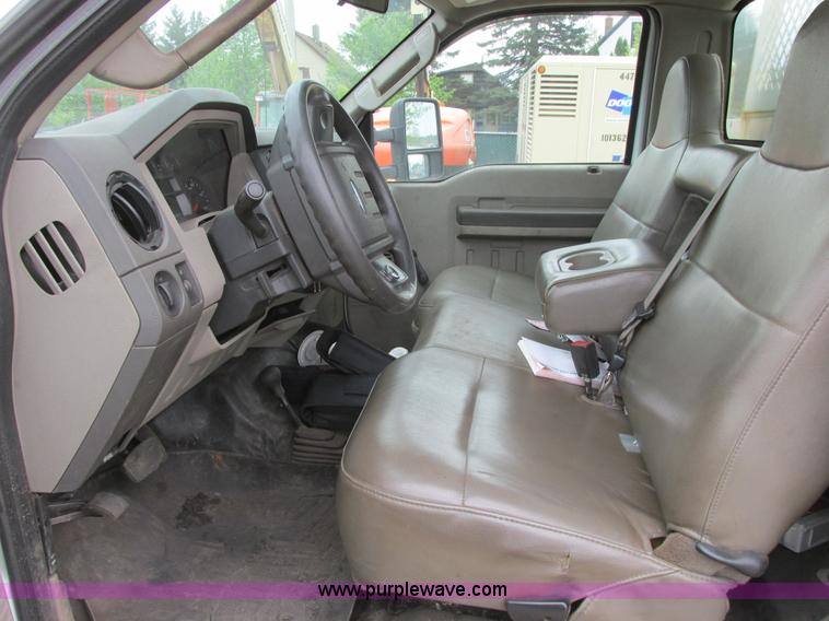 image for item A8533 2008 Ford F350  XL Super Duty service truck