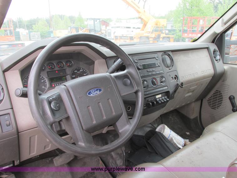 image for item A8533 2008 Ford F350  XL Super Duty service truck