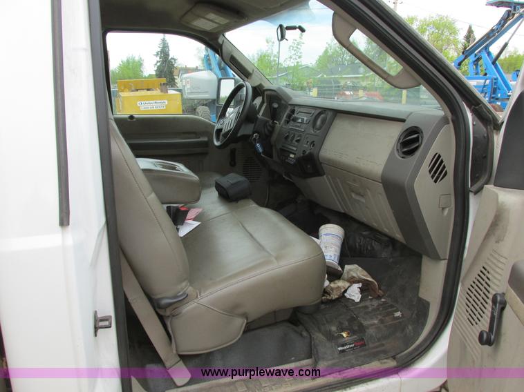 image for item A8533 2008 Ford F350  XL Super Duty service truck