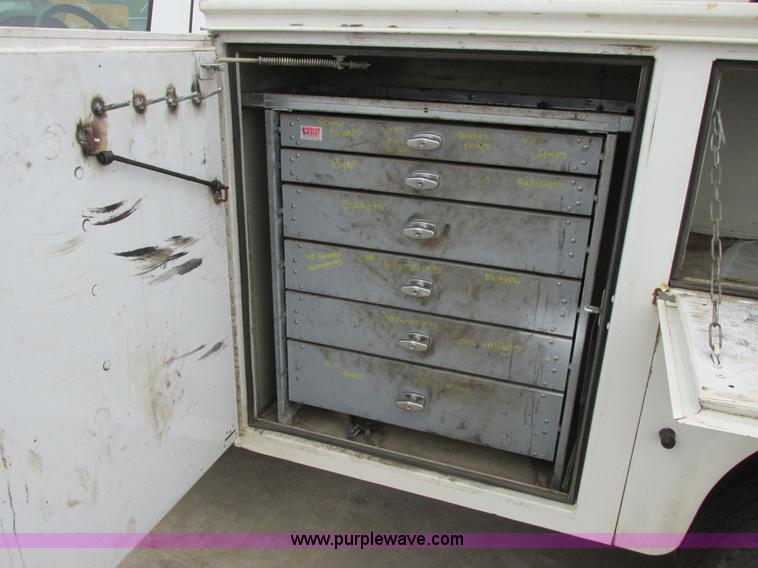 image for item A8533 2008 Ford F350  XL Super Duty service truck