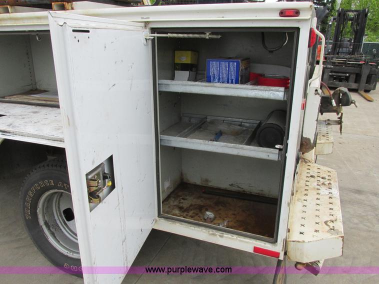 image for item A8533 2008 Ford F350  XL Super Duty service truck