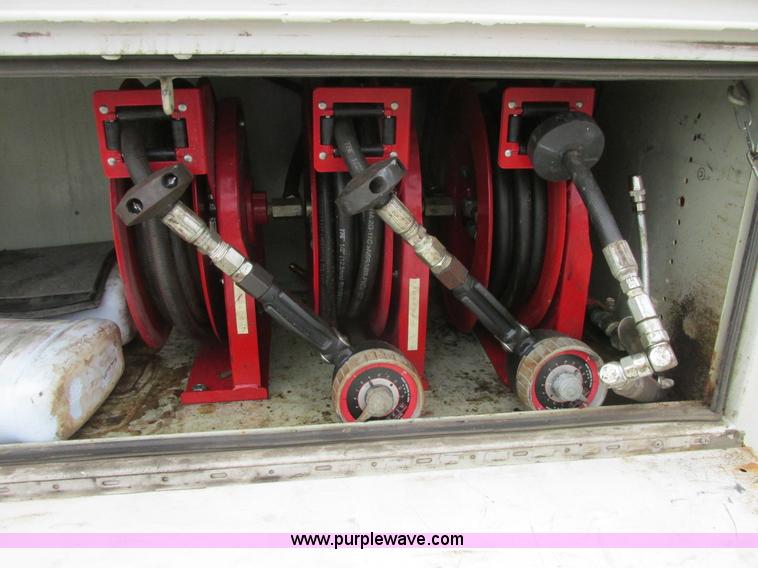 image for item A8533 2008 Ford F350  XL Super Duty service truck