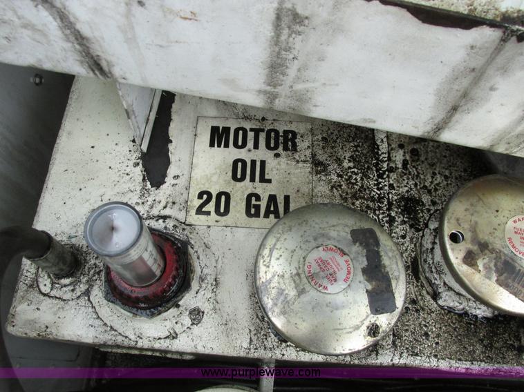 image for item A8533 2008 Ford F350  XL Super Duty service truck