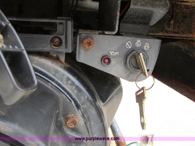 image for item A8533 2008 Ford F350  XL Super Duty service truck