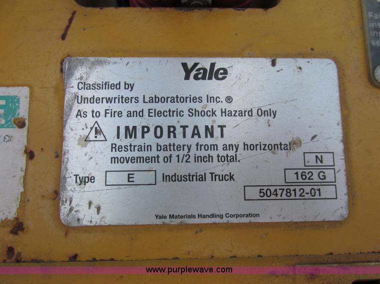 image for item AB9364 2005 Yale electric forklift