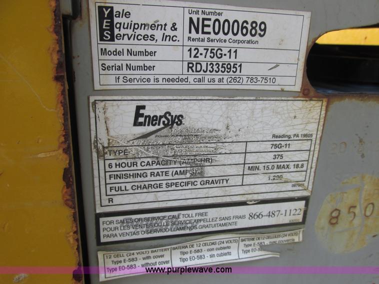 image for item AB9364 2005 Yale electric forklift