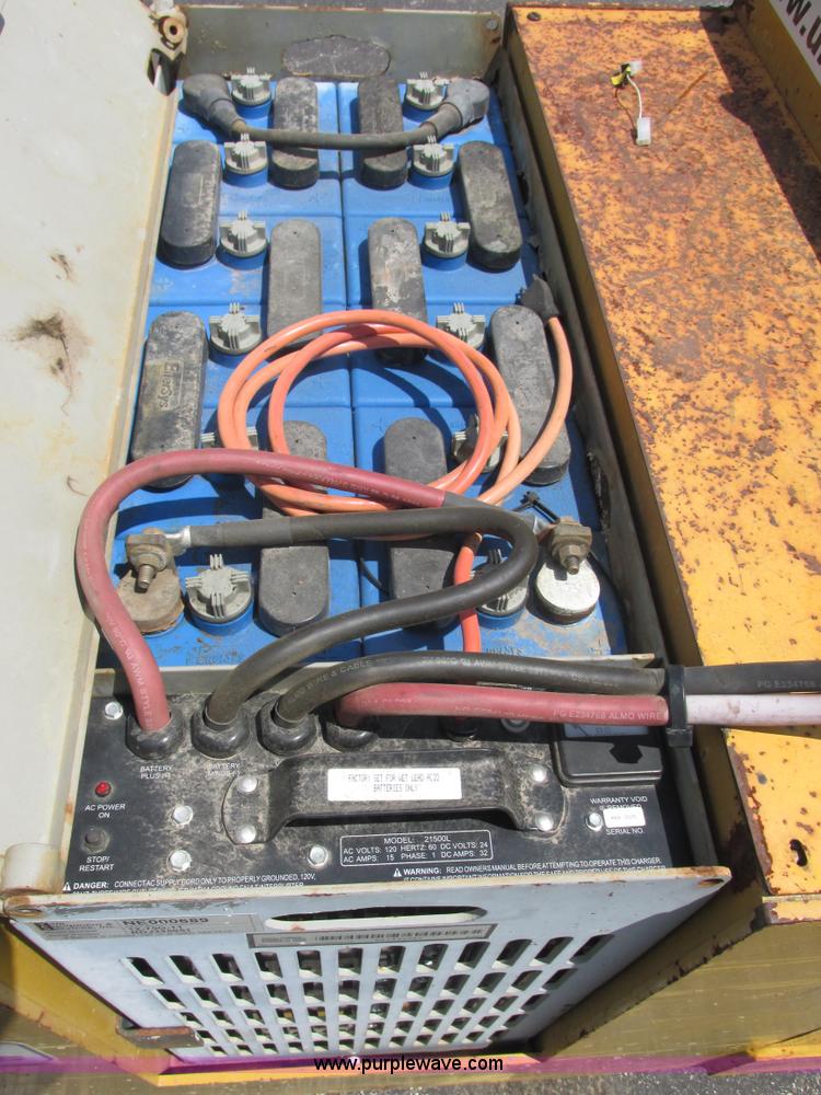 image for item AB9364 2005 Yale electric forklift