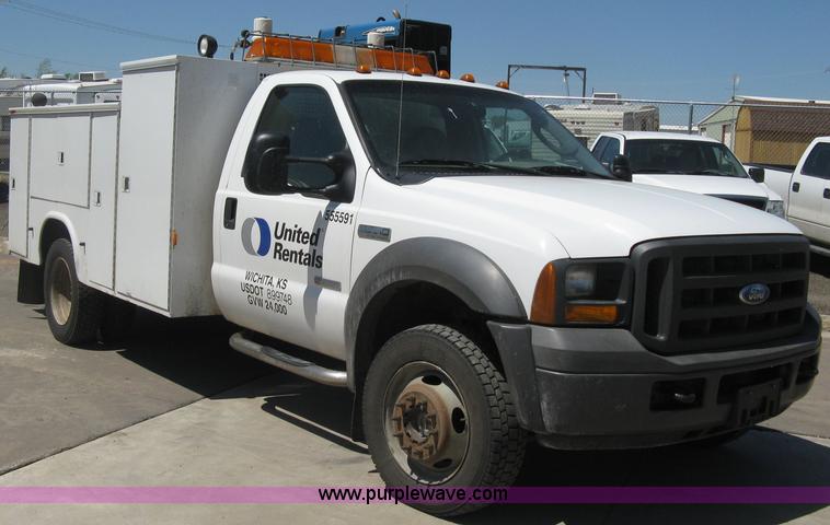 image for item D8310 2005 Ford F550 XL Super Duty service truck