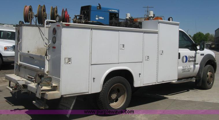 image for item D8310 2005 Ford F550 XL Super Duty service truck
