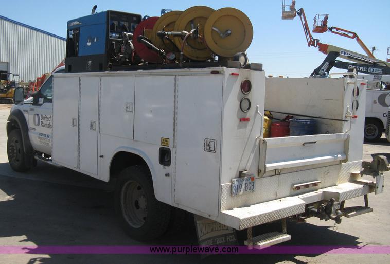 image for item D8310 2005 Ford F550 XL Super Duty service truck