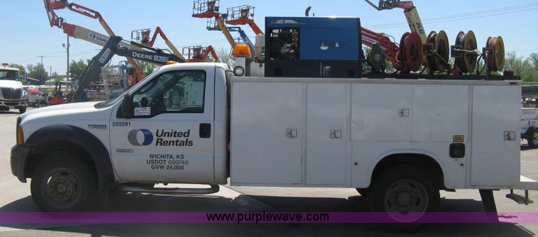 image for item D8310 2005 Ford F550 XL Super Duty service truck