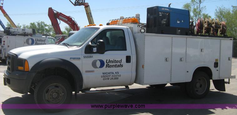 image for item D8310 2005 Ford F550 XL Super Duty service truck