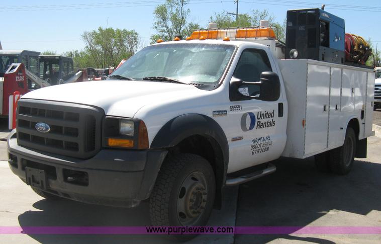 image for item D8310 2005 Ford F550 XL Super Duty service truck