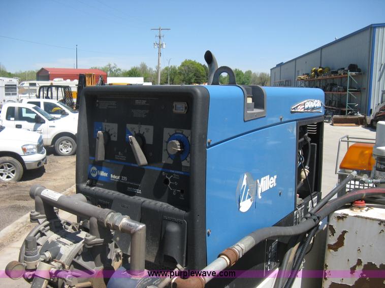 image for item D8310 2005 Ford F550 XL Super Duty service truck