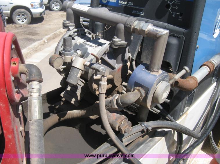 image for item D8310 2005 Ford F550 XL Super Duty service truck