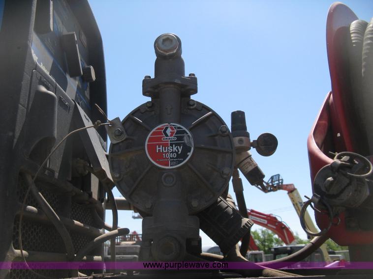 image for item D8310 2005 Ford F550 XL Super Duty service truck