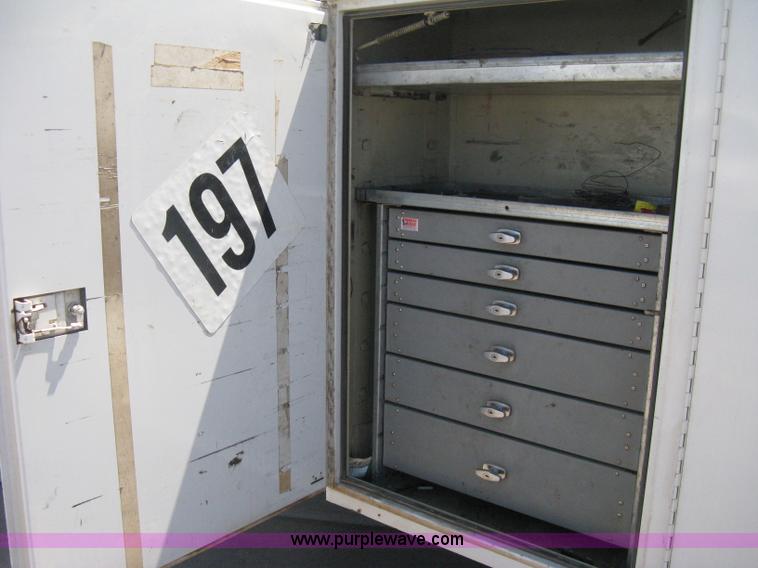 image for item D8310 2005 Ford F550 XL Super Duty service truck