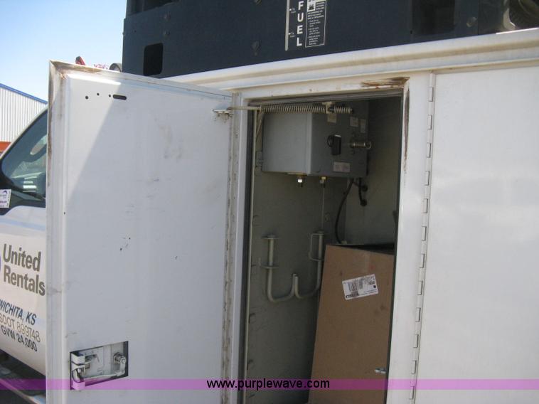 image for item D8310 2005 Ford F550 XL Super Duty service truck