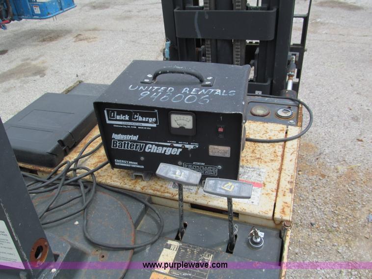 image for item F5068 2000 Crown 40WBT walk-behind forklift