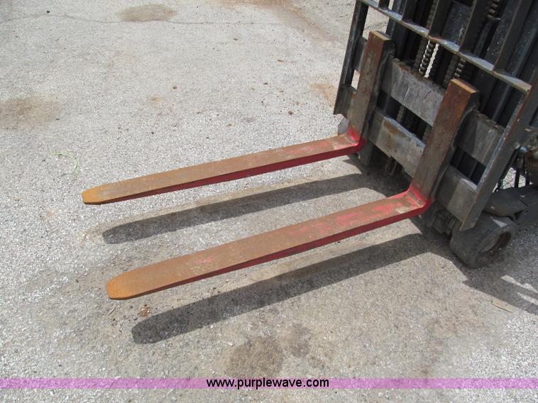 image for item F5068 2000 Crown 40WBT walk-behind forklift