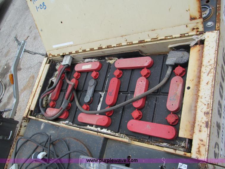 image for item F5068 2000 Crown 40WBT walk-behind forklift