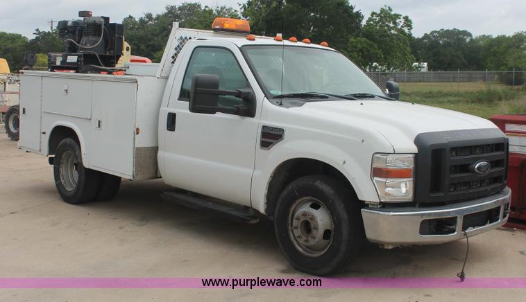 image for item H3501 2008 Ford F350 XL Super Duty service truck
