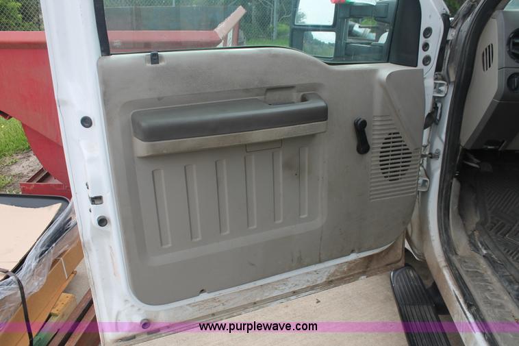 image for item H3501 2008 Ford F350 XL Super Duty service truck