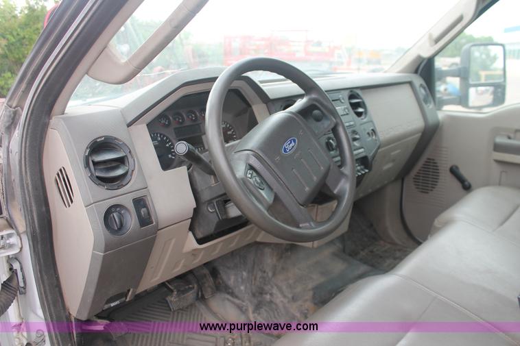 image for item H3501 2008 Ford F350 XL Super Duty service truck