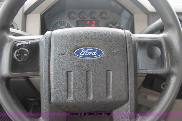 image for item H3501 2008 Ford F350 XL Super Duty service truck