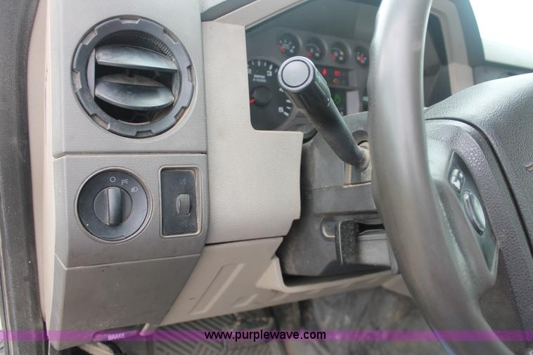 image for item H3501 2008 Ford F350 XL Super Duty service truck