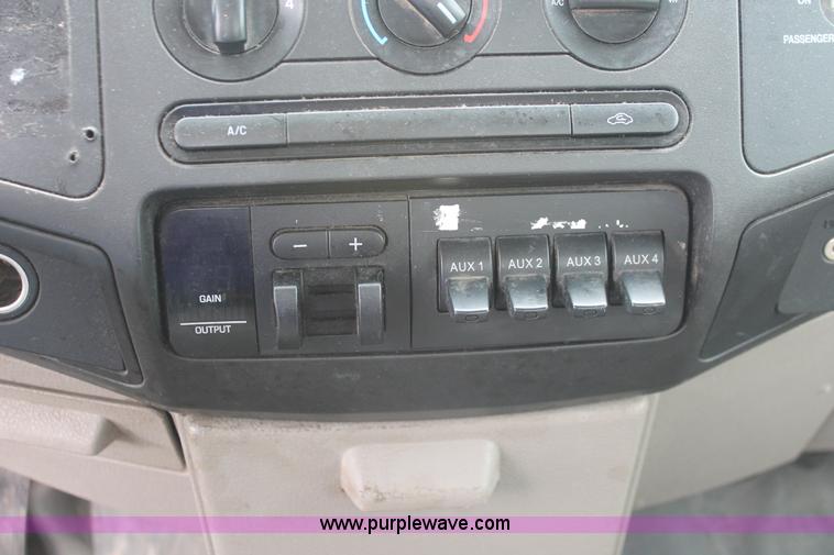 image for item H3501 2008 Ford F350 XL Super Duty service truck