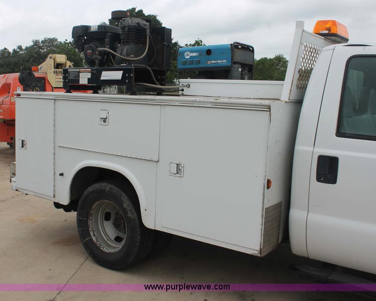 image for item H3501 2008 Ford F350 XL Super Duty service truck