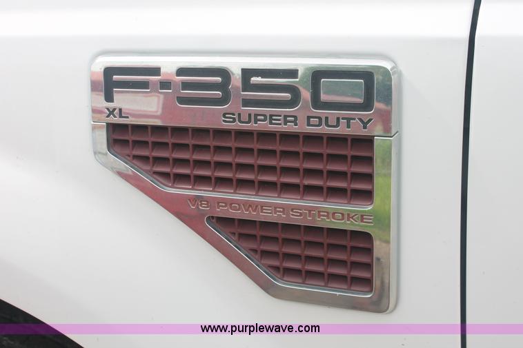 image for item H3501 2008 Ford F350 XL Super Duty service truck