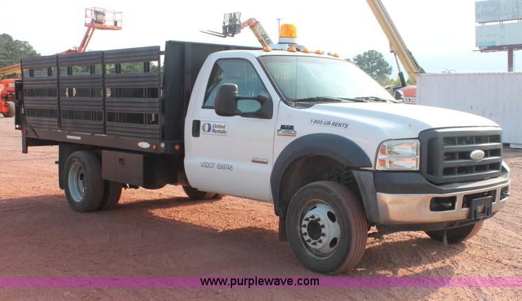 image for item H3503 2006 Ford F450 XL Super Duty stake bed truck