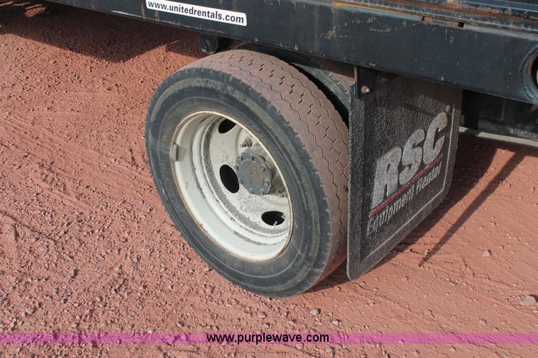 image for item H3503 2006 Ford F450 XL Super Duty stake bed truck