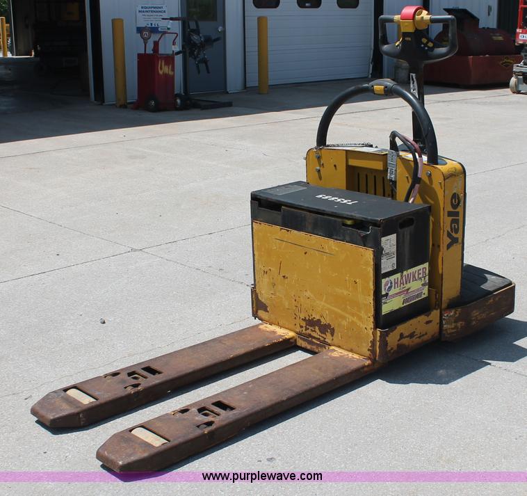 image for item H3517 2008 Yale MPE-060 electric pallet jack