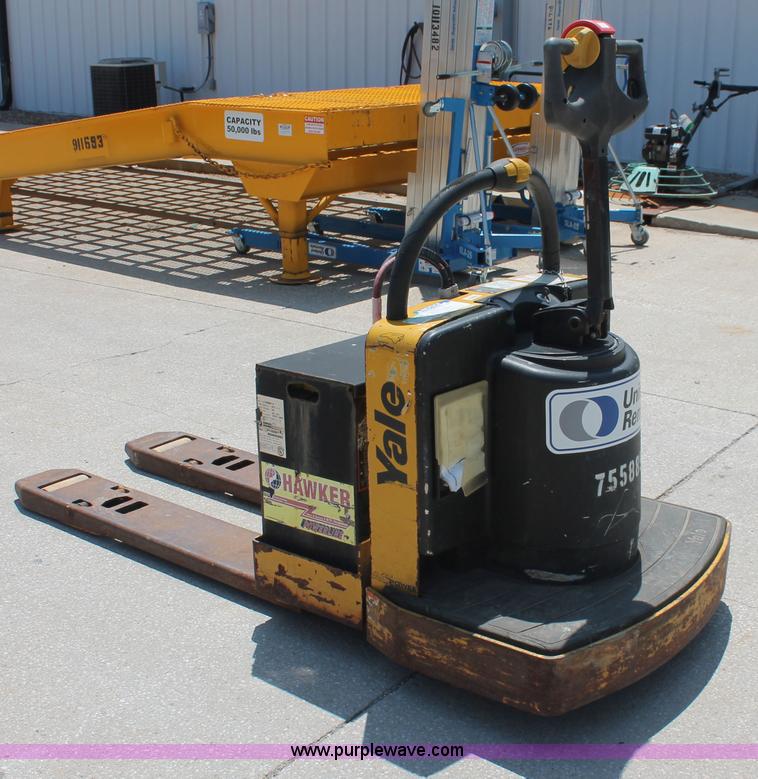 image for item H3517 2008 Yale MPE-060 electric pallet jack