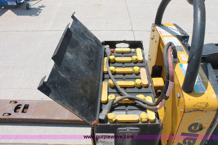 image for item H3517 2008 Yale MPE-060 electric pallet jack
