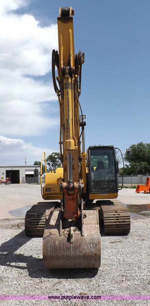 image for item H7023 2007 John Deere 200C LC excavator