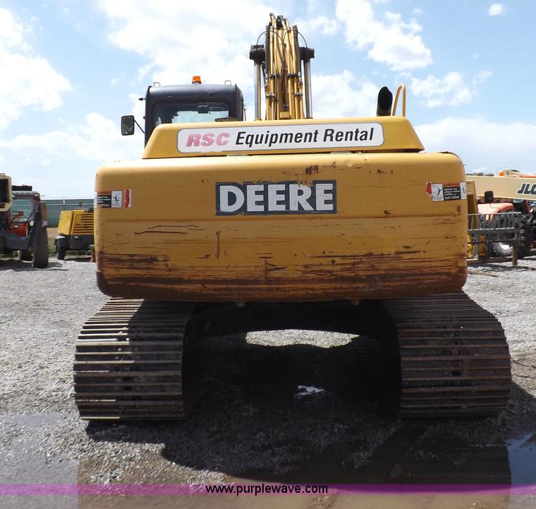 image for item H7023 2007 John Deere 200C LC excavator