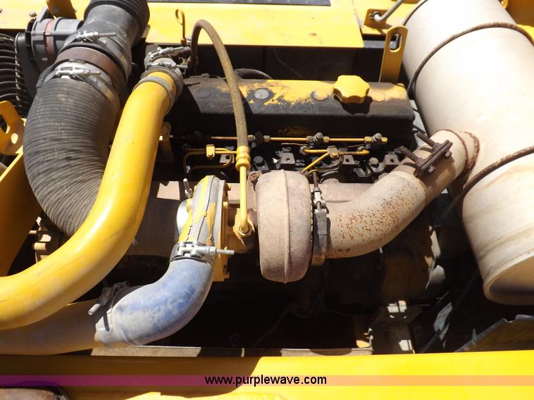 image for item H7023 2007 John Deere 200C LC excavator