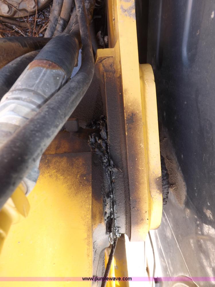 image for item H7023 2007 John Deere 200C LC excavator