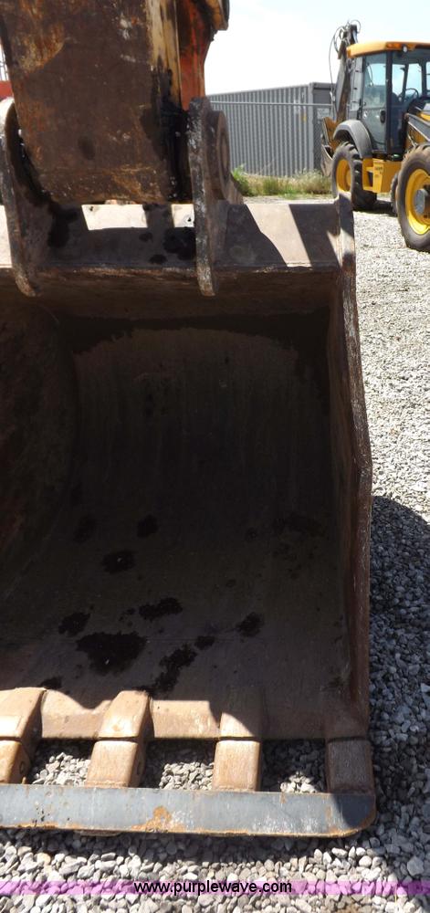 image for item H7023 2007 John Deere 200C LC excavator