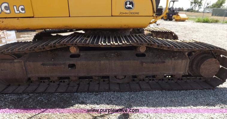image for item H7023 2007 John Deere 200C LC excavator